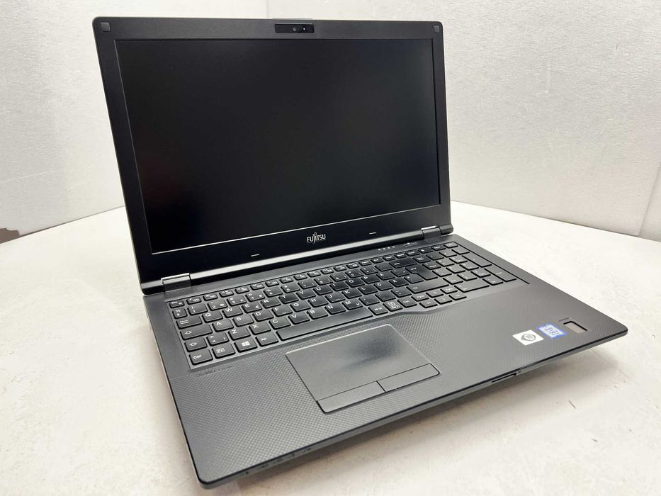 Реновиран лаптоп Fujitsu LIFEBOOK E559 i3-8145U 8GB DDR4 260GB