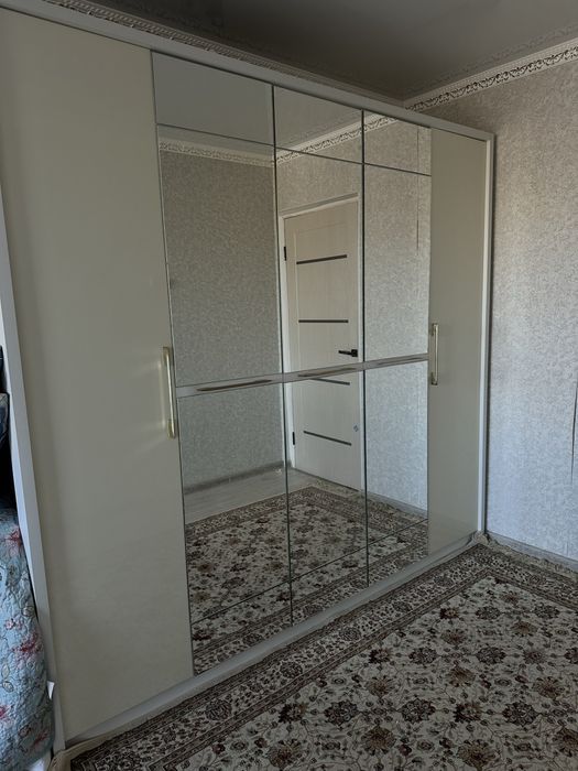 Продам вместительный шкаф