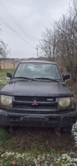 Mitsubishi pajero pinin
