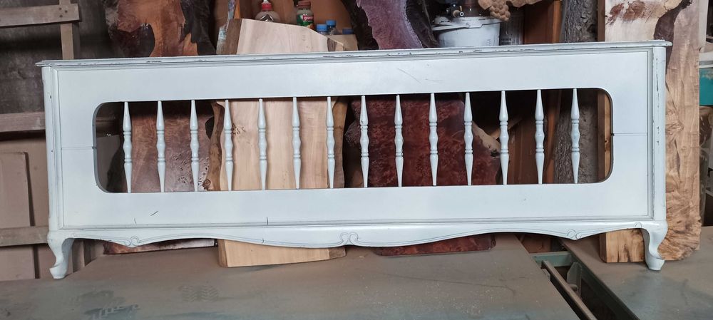 табли за спалня от масив