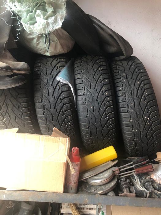 Продам шипы р16 с дисками Скад