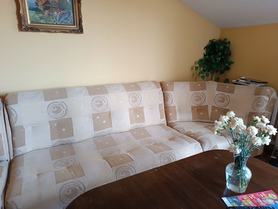 Ъглов диван и два фотьойла