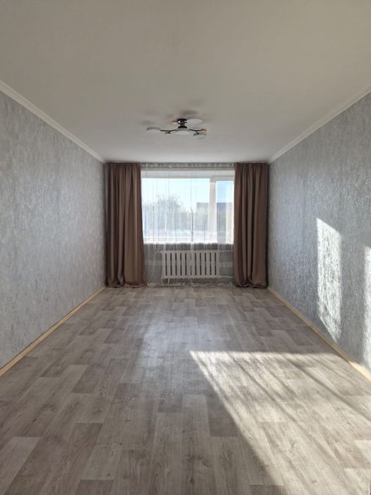 Продам комнату в общ, валиханова 28