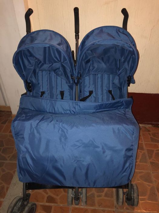 Продаю коляску для близнецов