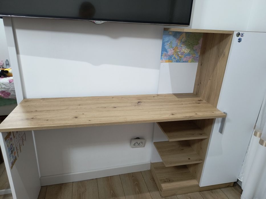 Ученическо бюро.