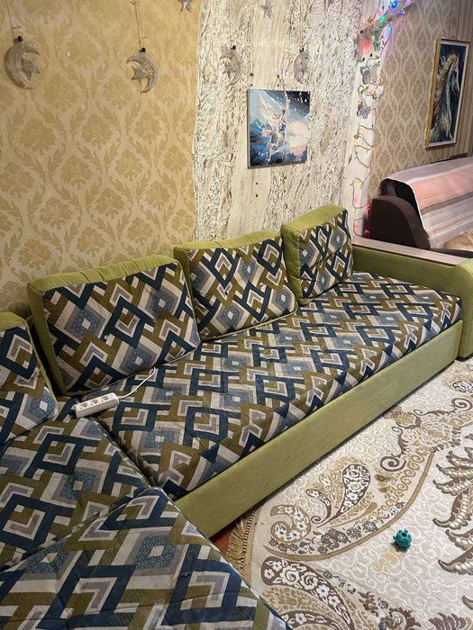 Срочно продам угловой диван конструктор