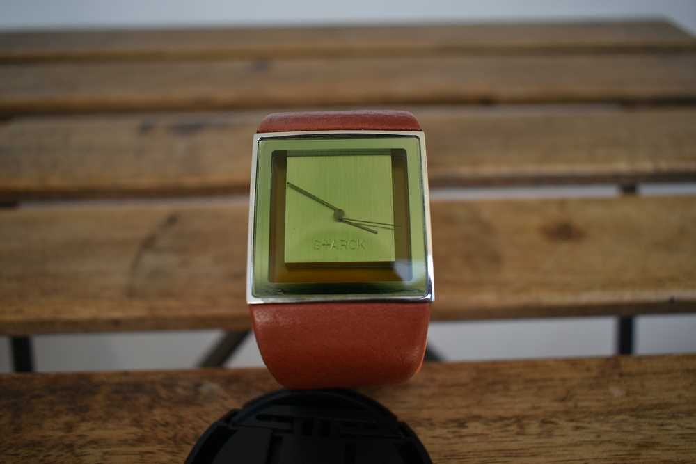 Часовници Fossil Starck и Quicksilver Baron