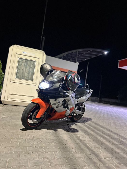 Vând Yamaha thundercat 600