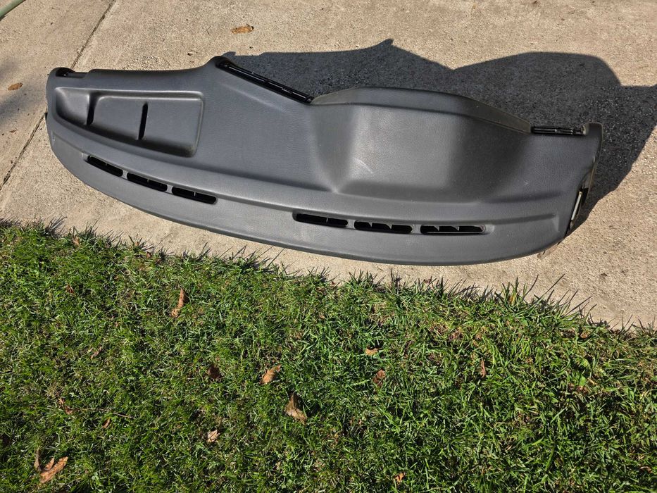 Plansa bord Bmw e30 , stare impecabila