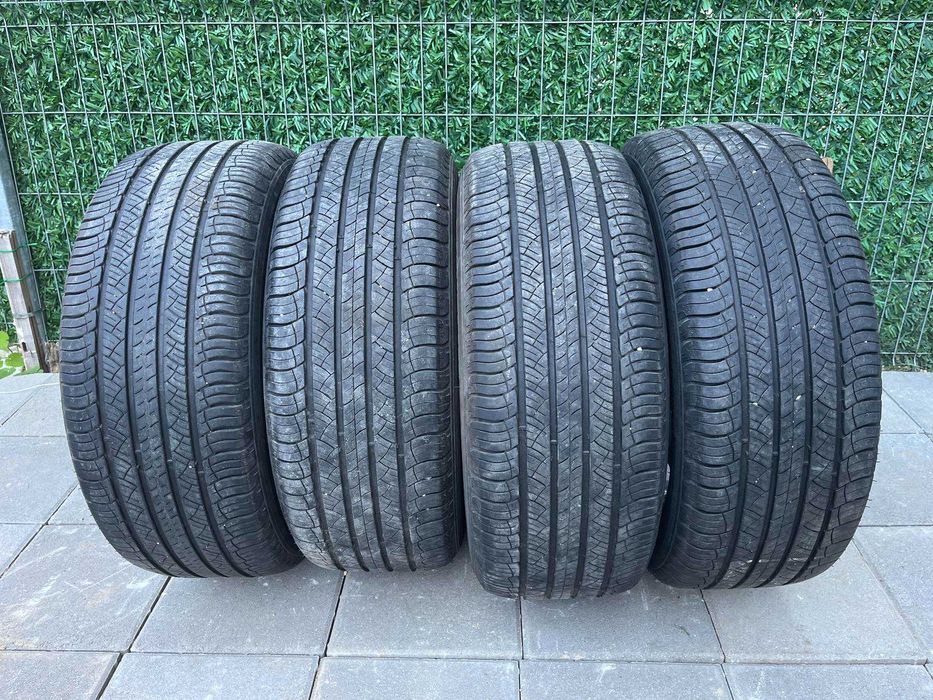 Резервна гума / комплект гуми RAV4 XA40 235/55/18 Michelin Latitude Tour HP