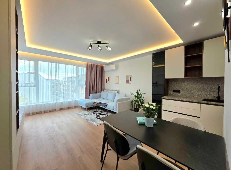 Дава се под наем Двустаен апартамент в София, Витоша - 62 кв.м за 598.23 € - Снимка #1