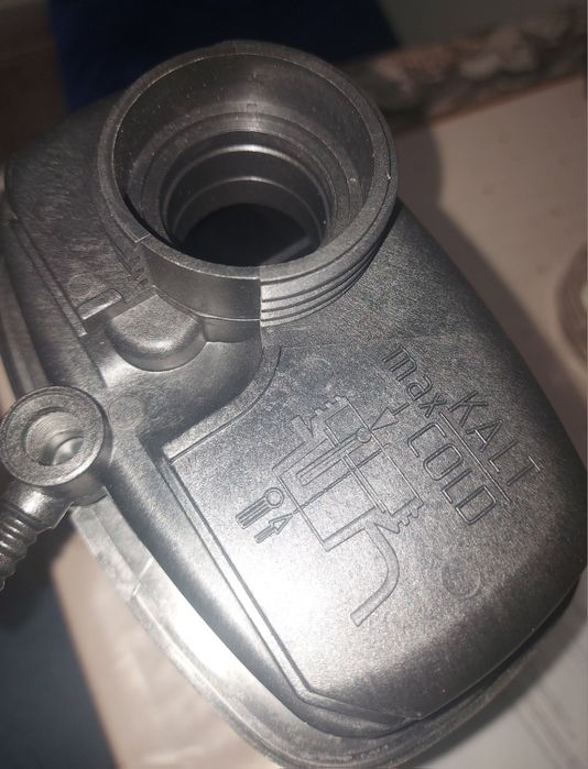 Расширительный бачок Е38. Новый.