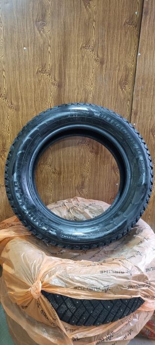 Продам Шипованные шины