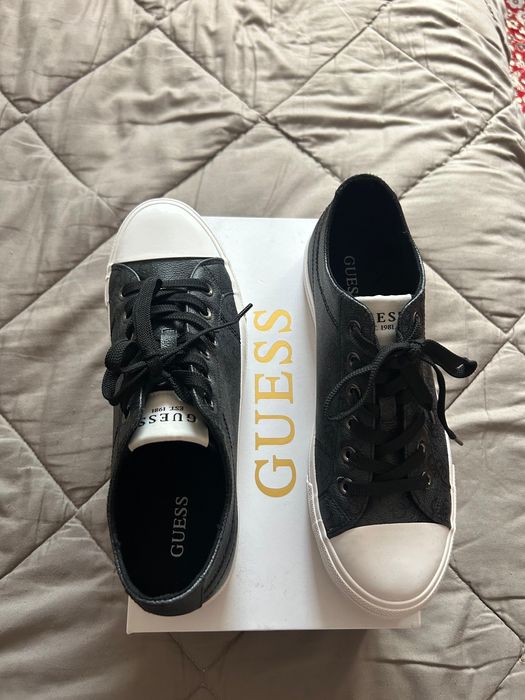 Кецове на GUESS  44 номер