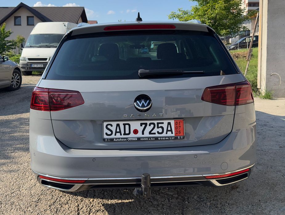 VW Passat B8.5 Elegance 2.0 TDI 150 CP | 2022 | 142.800 km | Navi | Head-Up | Camera 360° | IQ light matrix