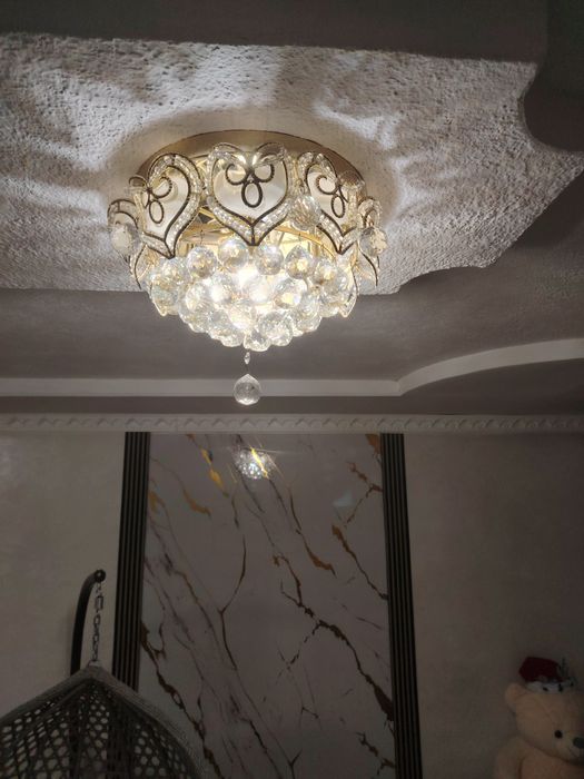 Люстры две шт. Продам сост