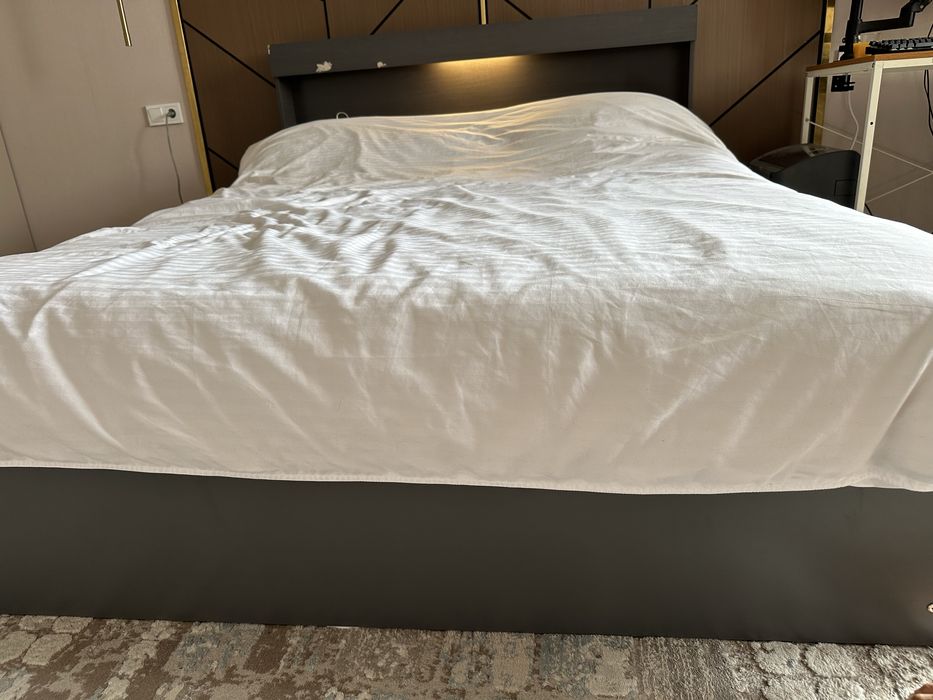 Кровать двух спальный