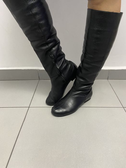 Vand cizme de piele. PRET 150 lei.