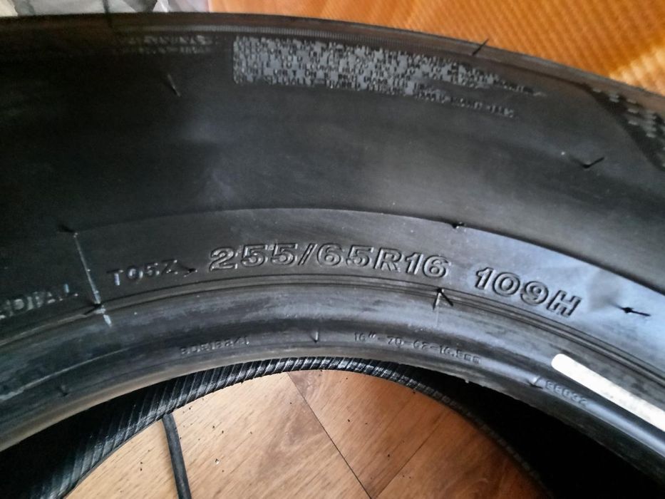 4 Anvelope iarna 225/75R16 Toyo + 4 anv vara 255/65R16 Bridgestone