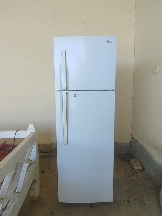 LG muzlatgich sotiladi