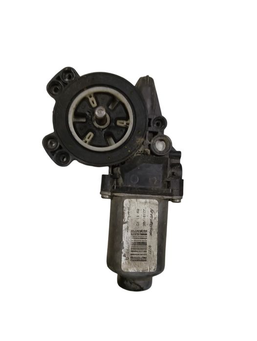 Motoras Geam Pivotant Dreapta Fata Dacia Logan Ls_ 2004 - >