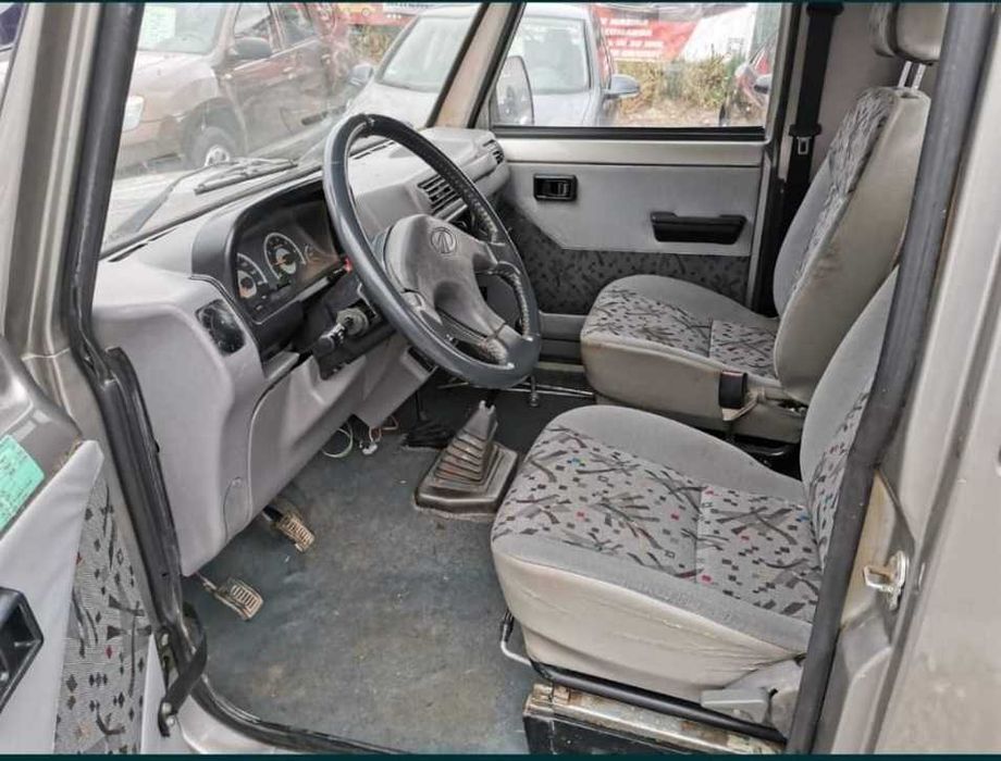 VAND Camioneta Mahindra 4x4 greu 2.5 tdi 10/2013