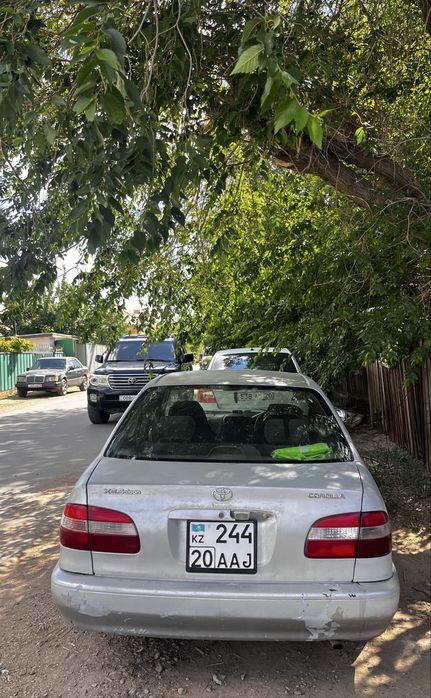 Продам машину тойота каролла