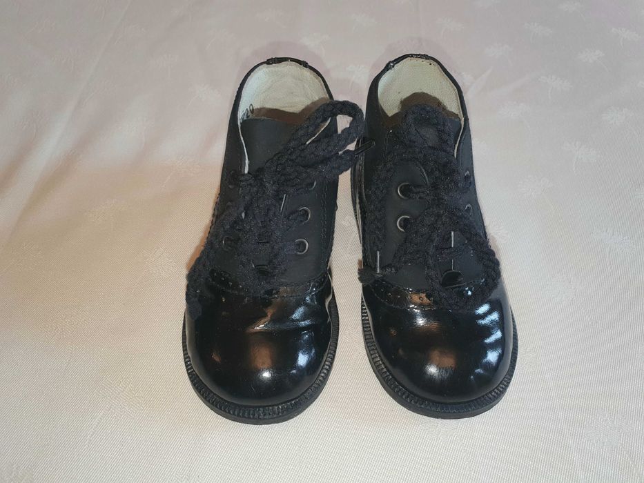 Сандали, маратонки, боти различни размери