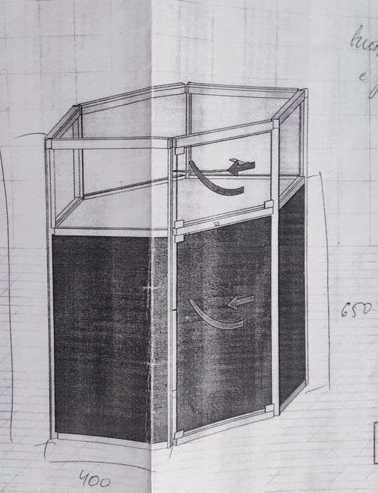 Витрина стеклянная