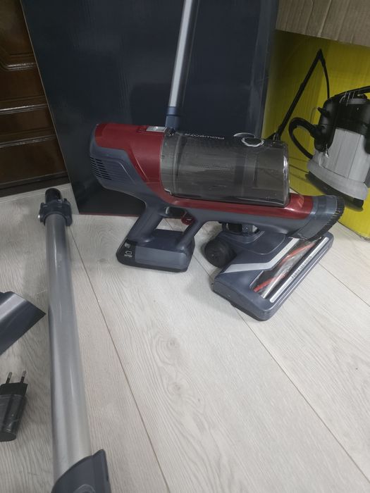 Aspirator vertical Rowenta X-PERT 2 in 1
