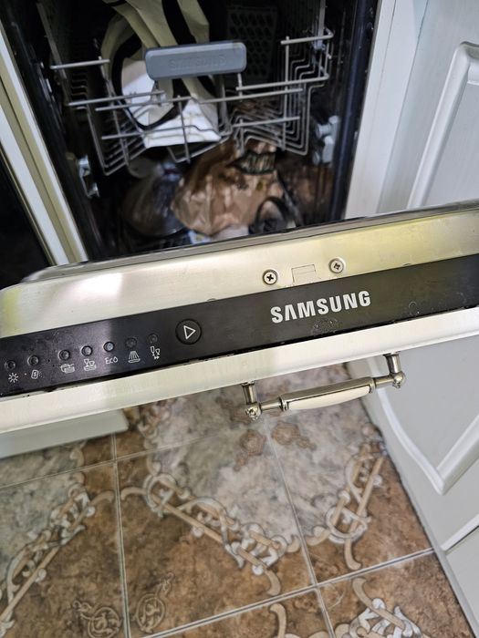 продам посудомоечную машину