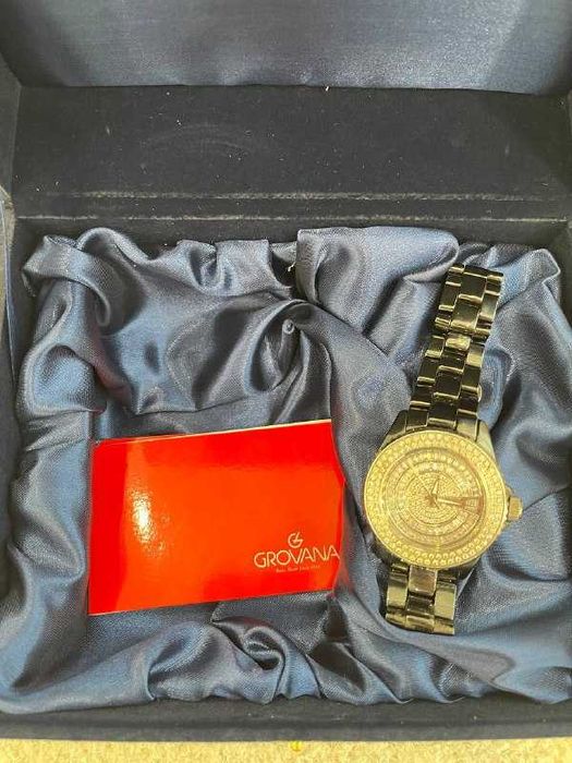 Продаю женские наручные часы! Grovana! Швейцария оригинал!