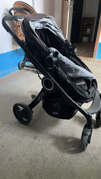 Коляска chicco за 10000 тг.