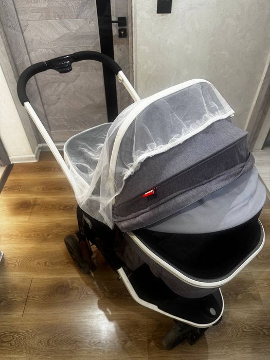 Коляска прогулочная