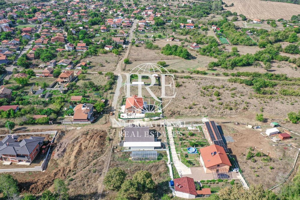 Нова къща в с.Веселие  на 10 км от морето