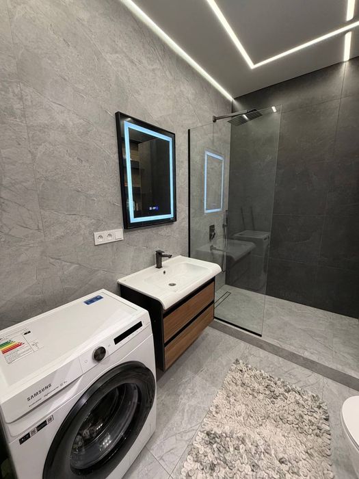 Юнусабад. Шахристанская.. Продается квартира 2/4/9