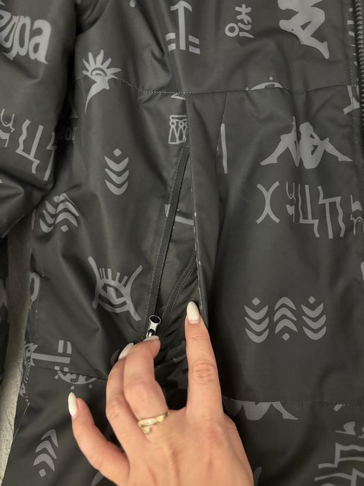 Продам куртку фирменную Карра