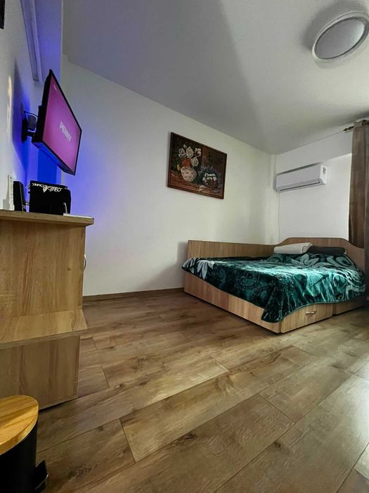 Apartament 1 camera +boxă +loc de parcare -persoana fizica
