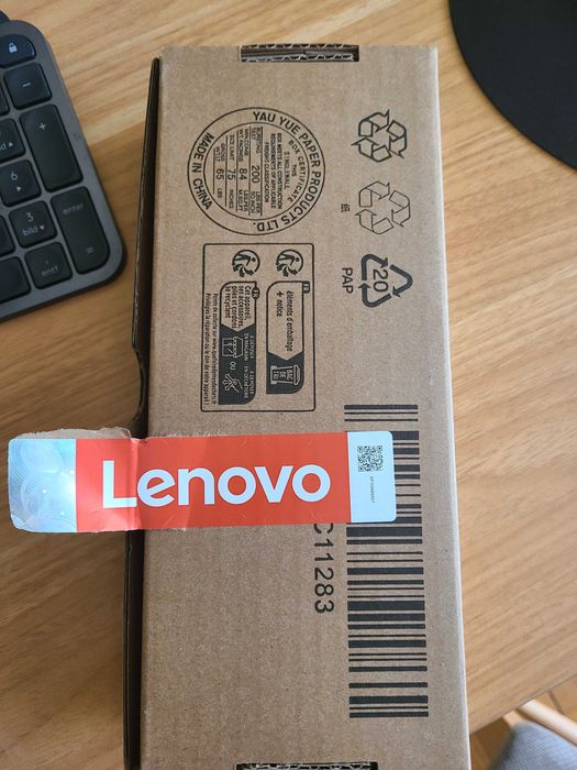 Зарядно Lenovo оригинално чисно ново 90w