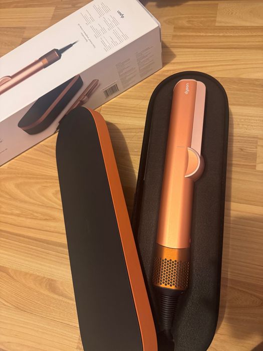 Dyson air straight Amber silk/Pink champagne