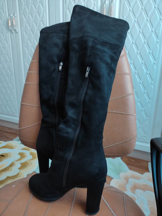 Продам замшевые ботфорты