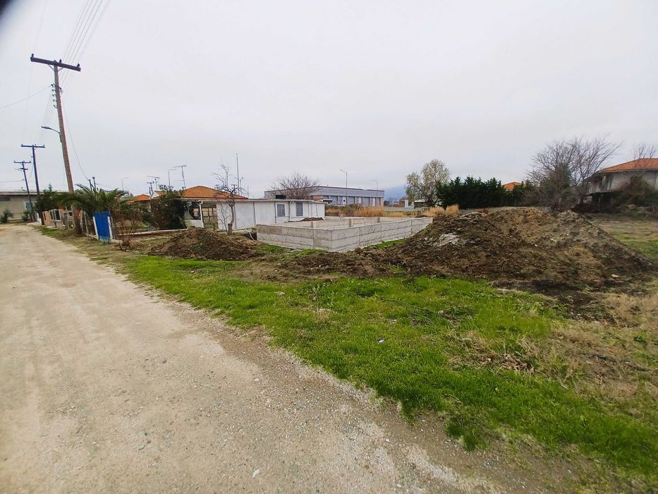 Строеж за инвестиционна къща с 3 студия  в Неа Врасна, Гърция