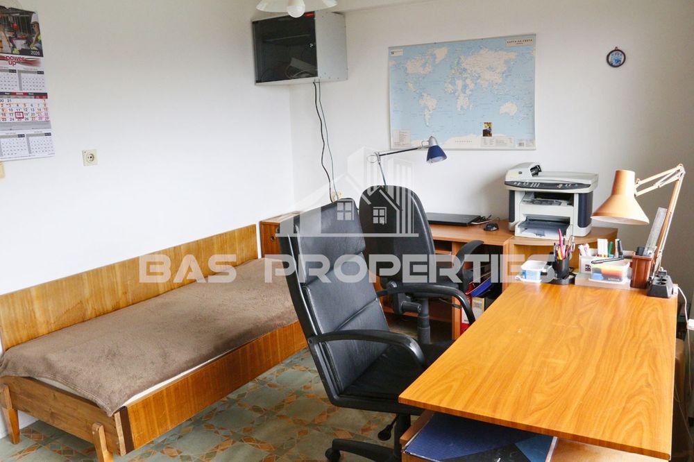 Къща в Перник, област-с.Големо Бучино площ 215