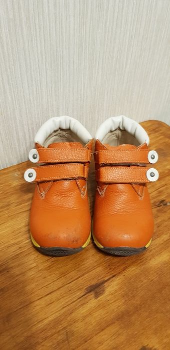 Кожаные детские ботиночки