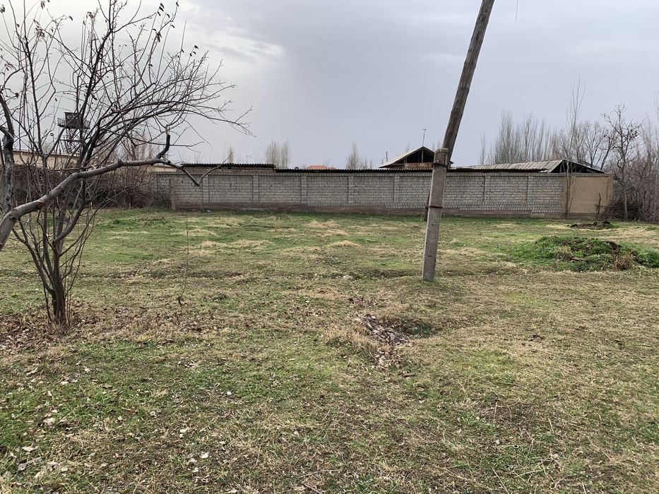 Yer sotiladi 12 sotixdan oshiq