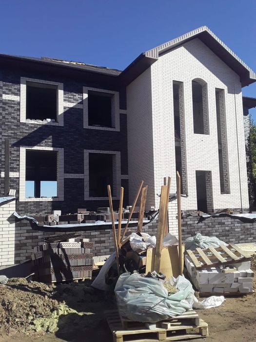 Строител узбек бригада