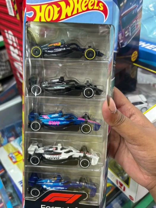 Hot wheels f1 1/64 2025 collection