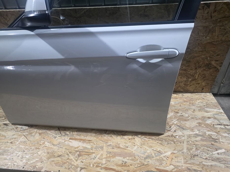 Ușă stânga față BMW Seria 3 F30 F31 LCI A300 Alpine White completă