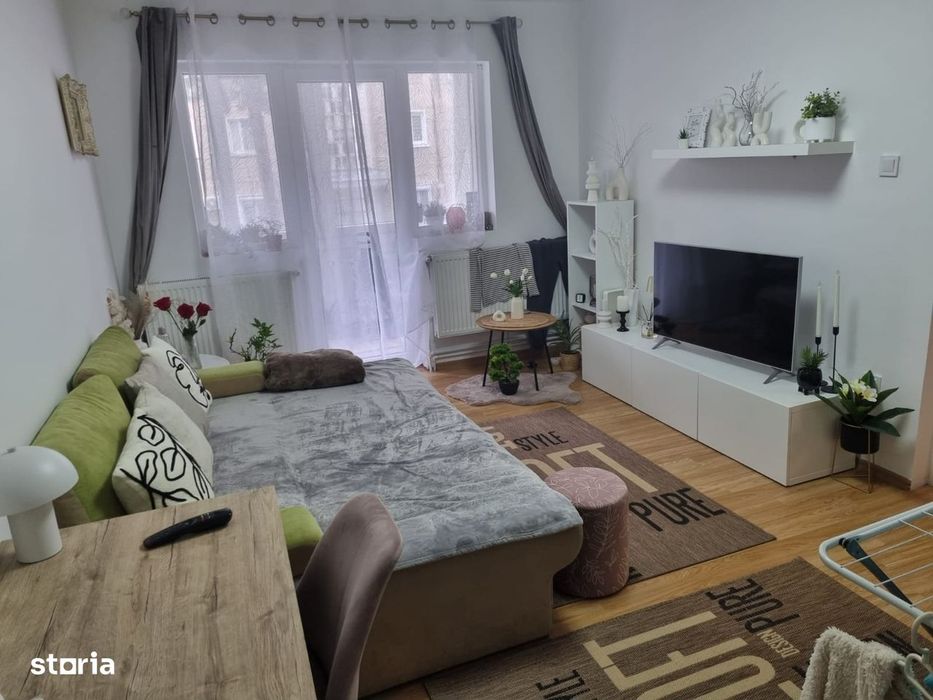 Apartament 2 camere decomandat,Deva-piața centrală