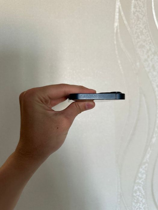 Продам айфон 13